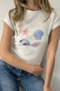 Subdued T-shirt By the sea Multicolor